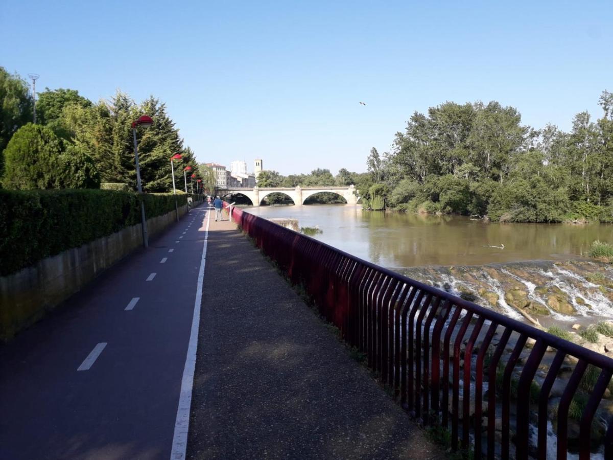 Centrico Y Con Encanto En Tierra De Vinos Logrono Bagian luar foto