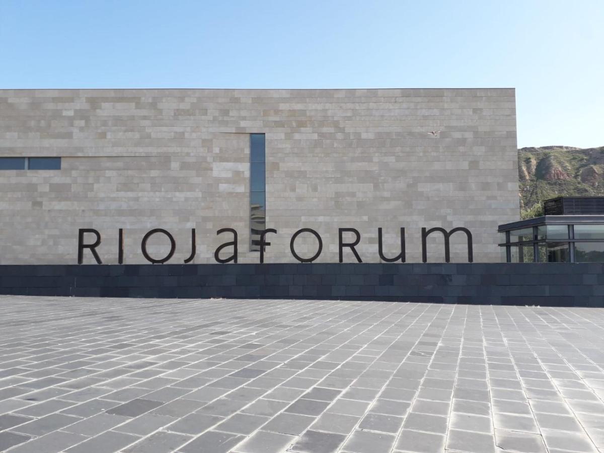 Centrico Y Con Encanto En Tierra De Vinos Logrono Bagian luar foto